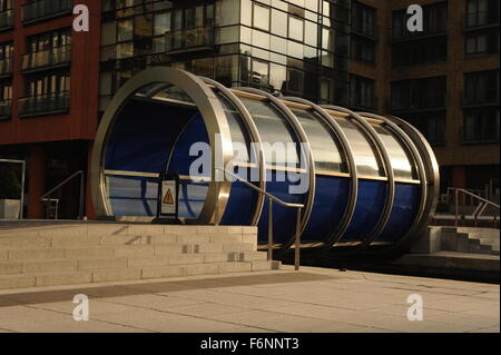 Ponte di rotolamento Paddington Basin Foto Stock