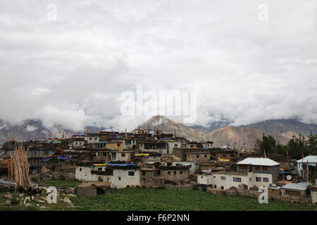 SPITI VALLEY - Villaggio Nako in Himalaya, India settentrionale Kinnaur district, Himachal Pradesh la zona è conosciuta per il suo lago Foto Stock