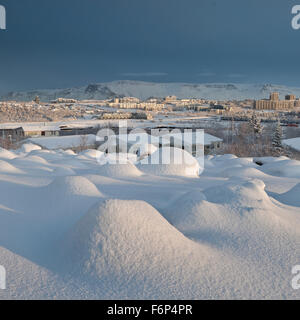 Conseguenze della tempesta di neve, Reykjavik, Islanda Foto Stock