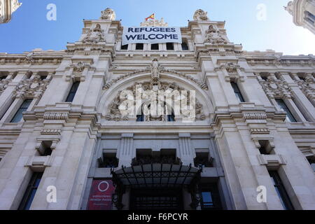 Cibele Palace, Madrid, Spagna: I RIFUGIATI Benvenuti Foto Stock