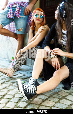 I giovani in stile hippie fashion Foto Stock