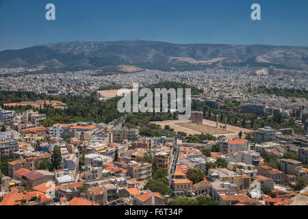 Vista aerea del paesaggio urbano di Atene, Attica, Grecia Foto Stock
