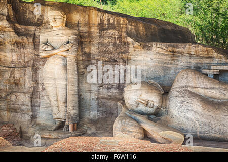 Il Gal Vihara in città patrimonio mondiale Polonnaruwa, Sri Lanka. Foto Stock