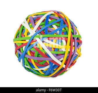 Sfera di gomma fuori molte colorate fasce elastiche su sfondo bianco Foto Stock