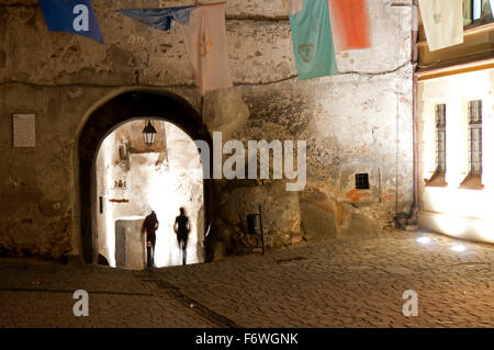 Vicolo del centro storico, Sighisoara, Transilvania, Romania Foto Stock