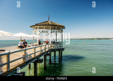 Padiglione con bar sulla riva del lago di Costanza, Bregenz, Vorarlberg, Austria Foto Stock