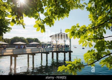 Padiglione con bar sulla riva del lago di Costanza, Bregenz, Vorarlberg, Austria Foto Stock