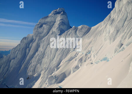 Vertice est del Monte Sarmiento, Cordillera Darwin, Tierra del Fuego, Cile Foto Stock