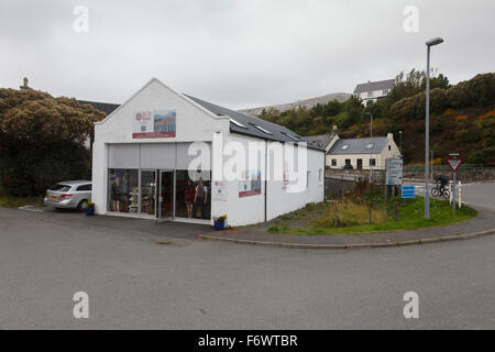 Harris Tweed shop, Tarbert, Isle of Harris. Settembre 2015 Foto Stock