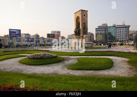 Piazza Taksim è uno di Istanbul più popolari punti di raccolta, Istanbul, Turchia. Foto Stock