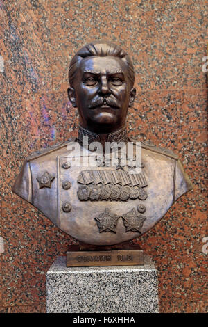 Busto in bronzo di Joseph Stalin in il Museo della Grande Guerra Patriottica, Park Pobedy (il Parco della Vittoria), Mosca, Russia. Foto Stock