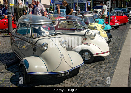 Oldtimer riunione, Vintage Messerschmitt cabin scooter FMR, varianti di modello del KR 200, costruito nel 1955-1964, market place, Nidda Foto Stock