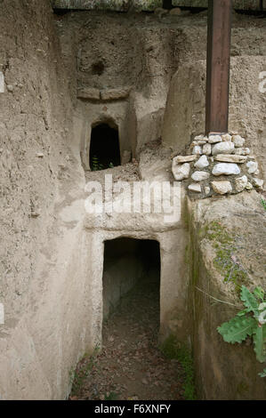 Tombe in Umbria - Necropoli Etrusca del Vallone di San Lorenzo, Montecchio, Terni, Perugia, Italia Foto Stock