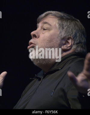 Lawrence, Kansas, Stati Uniti d'America, 20 Novembre, 2015 Steve Wozniak cofondatore della Apple Computer fornisce la parola al KU. Foto Stock