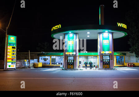 Wissol gas station a Tbilisi, capitale della Georgia Foto Stock