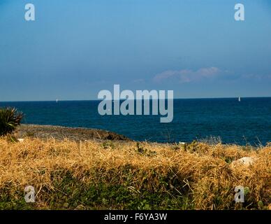 Un oceano di scena sul litorale nord della Cubatt Foto Stock