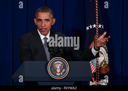 Kuala Lumpur, Malesia. 22 Novembre, 2015. Stati Uniti Il presidente Barack Obama tiene una conferenza stampa dopo il decimo East Asia Summit (EAS) riunione di Kuala Lumpur in Malesia, su nov. 22, 2015. Credito: Chong Voon Chung/Xinhua/Alamy Live News Foto Stock