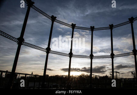 Gas vittoriano titolare racchiude il new park in King's Cross, Londra Foto Stock