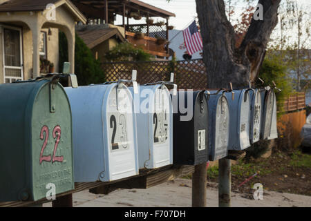 Oak View, California, USA, dicembre 15, cassette postali tutti allineati Foto Stock