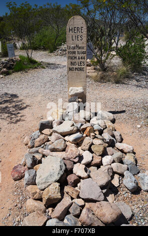 Oggetto contrassegnato per la rimozione definitiva, Arizona, USA, Aprile 6, 2015, Boot Hill Cemetery, la vecchia città western home di Doc Holliday e Wyatt Earp e Gunfight all O.K. Corral Foto Stock