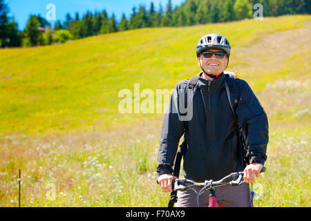 Maschio di mountain bike francese di Chamonix Foto Stock