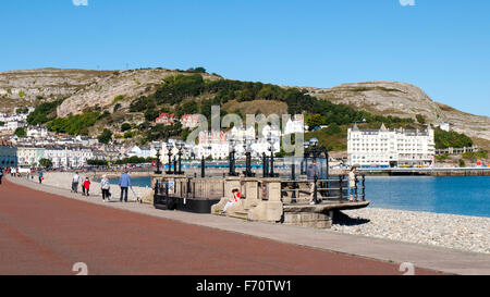 Bandstand sul lungomare di Llandudno Wales UK Foto Stock