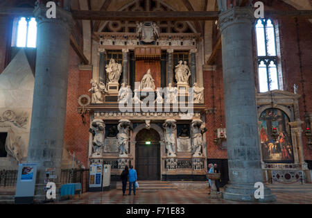 La Basilica di Santa Maria Gloriosa dei Frari a Venezia, Italia Foto Stock