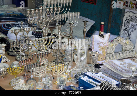 Religiosa ebraica souvenir, mercato Carmel, Tel Aviv Foto Stock