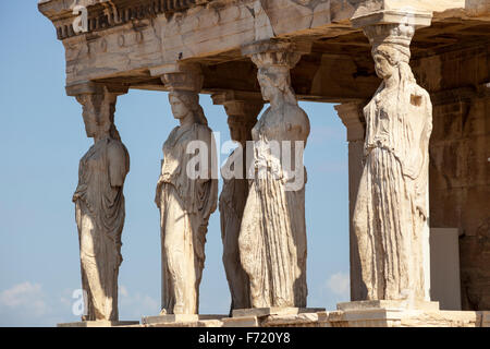 Le cariatidi nell'Erechtheion, all'Acropoli di Atene, Grecia Foto Stock