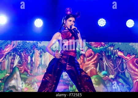 Manchester, Regno Unito. 23 Nov, 2015. Marina e i diamanti di eseguire al O2 Ritz di Manchester, 2015 Credit: Myles Wright/ZUMA filo/Alamy Live News Foto Stock