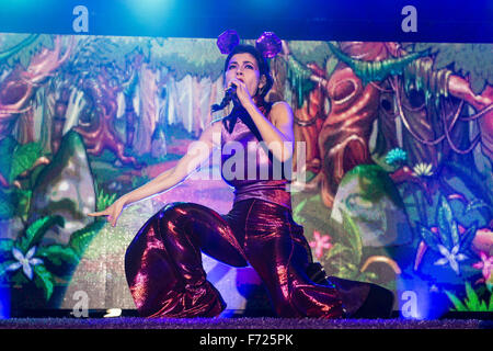 Manchester, Regno Unito. 23 Nov, 2015. Marina e i diamanti di eseguire al O2 Ritz di Manchester, 2015 Credit: Myles Wright/ZUMA filo/Alamy Live News Foto Stock