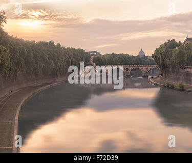 Ponte Sisto ponte di Roma Foto Stock