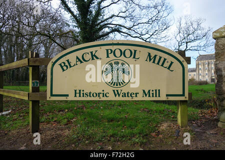 Il principale segno al pool di Nero Mill, nei pressi di Ponte Canaston, Pembrokeshire Foto Stock