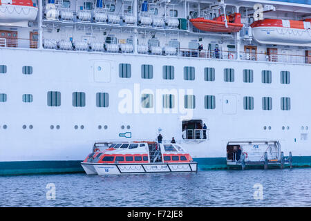 Caribbean Princess ancorato al Newport Rhode Island, U.S.A. Foto Stock