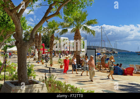 East Bay promenade a Bodrum Città, Provincia di Muğla, Turchia Foto Stock