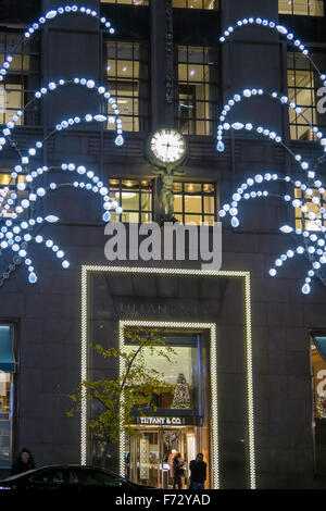 Tiffany & Co., gioielleria, Vacanze decorazioni, NYC Foto Stock