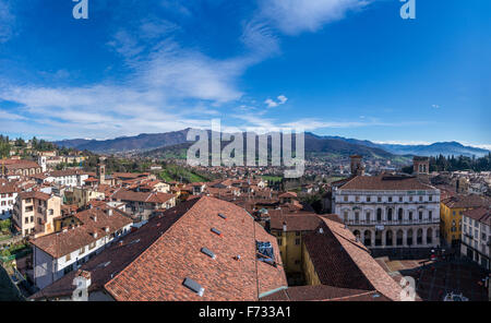 Panorama di Bergamo con vista su Piazza Viecchia Foto Stock