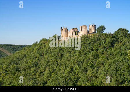 Le Château de Roussillon una rovina il castello medievale a Saint-Pierre-Lafeuille, Midi-Pirenei, Francia, Europa Foto Stock