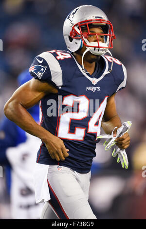 Regolamento tempo. 23 Nov, 2015. MA, USA: New England Patriots cornerback Rashaan Melvin (24) si prepara per la National Football League tra le fatture della Buffalo e il New England Patriots tenutosi a Gillette Stadium di Foxborough Massachusetts. La Nuova Inghilterra sconfigge Buffalo 20-13 nel regolamento del tempo. Eric Canha/CSM/Alamy Live News Foto Stock