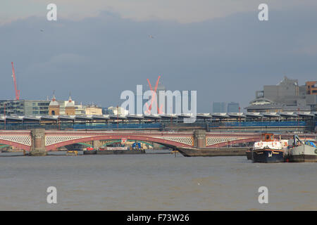 Blackfriars Bridge di Londra Foto Stock