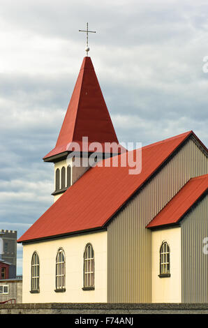 Islandese tradizionale chiesa di legno in Grindavik Foto Stock
