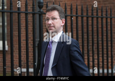 Il procuratore generale Jeremy Wright QC arriva a Downing street settimanale per la riunione del gabinetto Foto Stock