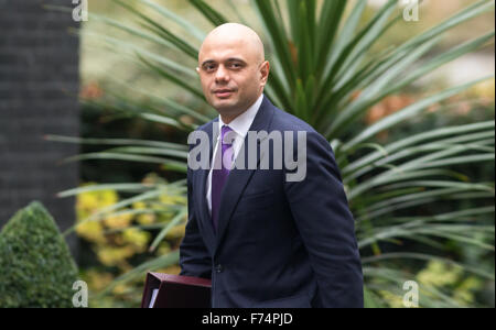 Sajid Javid,il segretario di Stato per l'innovazione del business e delle competenze,arriva a Downing street settimanale per la riunione del gabinetto Foto Stock