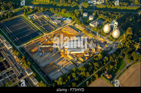 Costruzione sull'Emscher impianto di depurazione a Oberhausen, digestivi, chiarificatori, anaerobiche chiarimenti, Oberhausen, la zona della Ruhr, Foto Stock