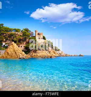 Lloret de Mar Castell Plaja di Sa Caleta Beach a Costa Brava della Catalogna Spagna Foto Stock