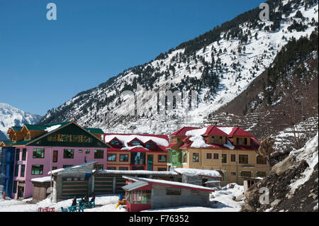 Alberghi in inverno a Sonmarg Kashmir India Asia Foto Stock