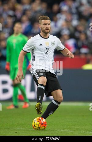 Parigi, Francia. Xiii Nov, 2015. La Germania Shkodran Mustafi durante la international amichevole tra la Francia e la Germania a Parigi, Francia, 13 novembre 2015. Foto: Thomas Eisenhuth/dpa - nessun filo SERVICE -/dpa/Alamy Live News Foto Stock