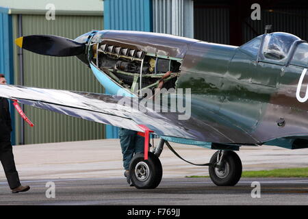 Il Supermarine Spitfire Vc a Kemble aeroporto per l annuale Air Show Foto Stock