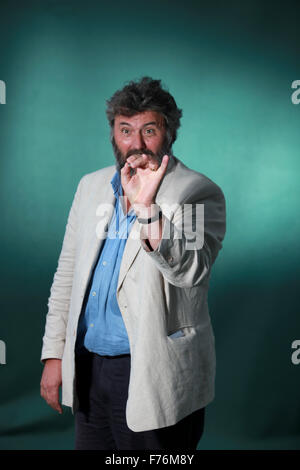 Un ritratto di Steve Bell a Charlotte Square Gardens durante l'Edinburgh International Book Festival. Foto Stock