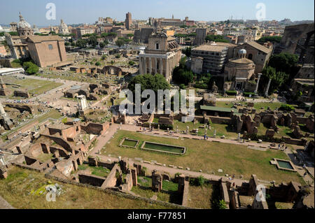 Italia, Roma, foro Romano, casa delle Vestali Foto Stock